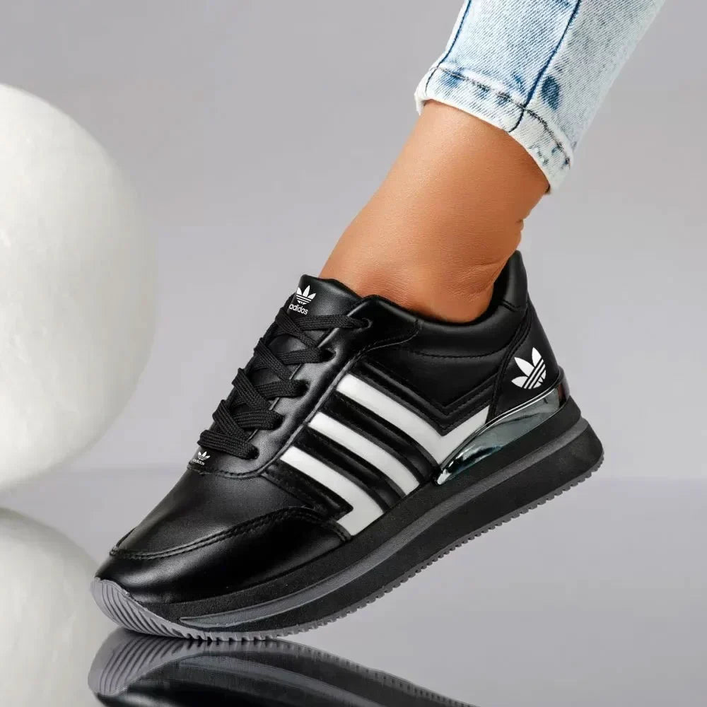 Adidas - Scarpe da ginnastica impermeabili 2025