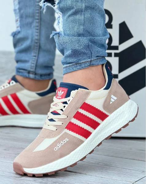 Adidas - Scarpe da ginnastica impermeabili 2025